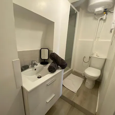 Petit Cocon Au Centre De - 027 * Rouen