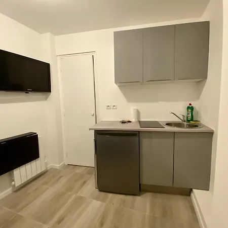 Petit Cocon Au Centre De - 027