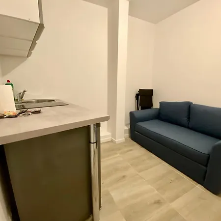 Petit Cocon Au Centre De - 027 * Rouen