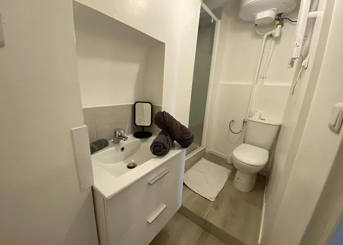 Petit Cocon Au Centre De - 027 * Rouen